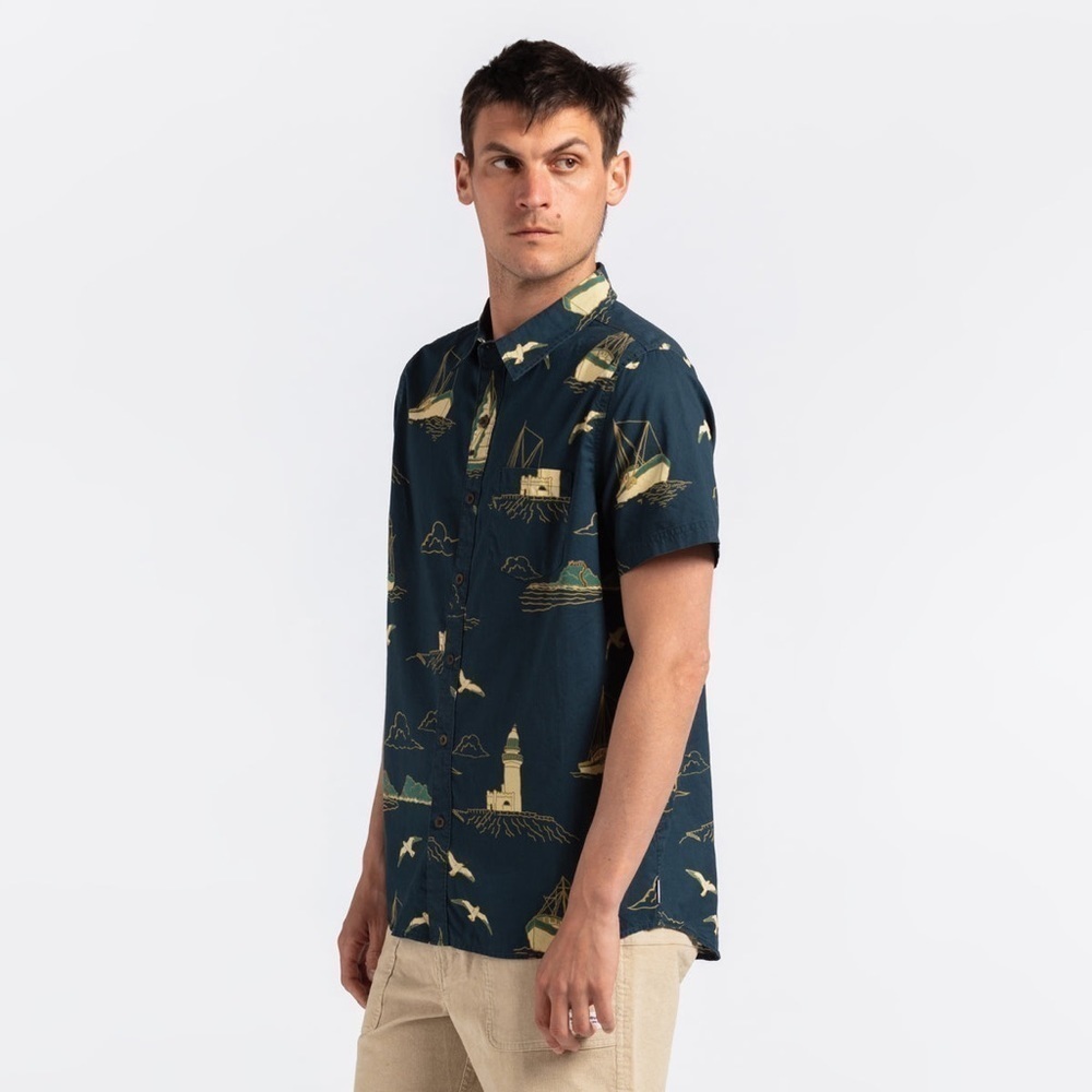 Banks 100% cotton NWT mariner print navy short sleeved